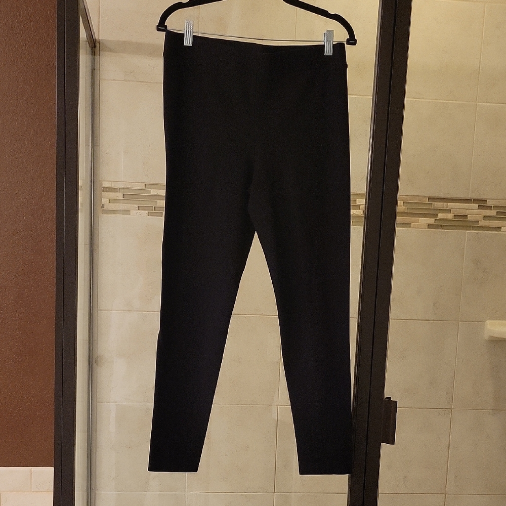 Vince Camuto Black Leggings with Pink Size Tag